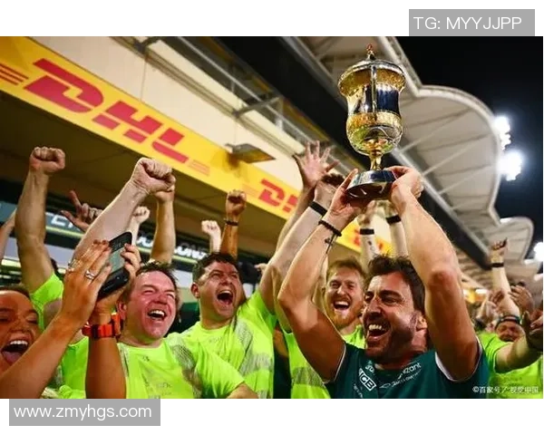 武汉网球队战术解析：如何在比赛中提升团队协作与个人表现